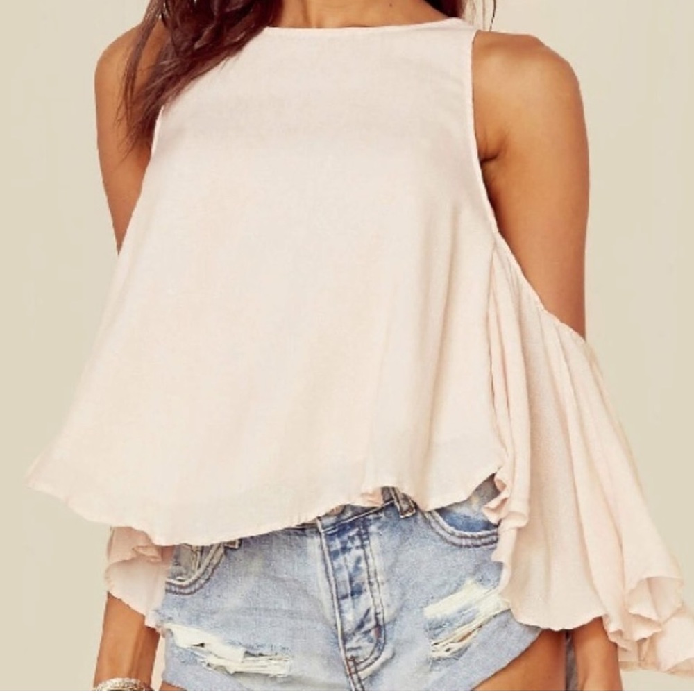 INDAH Cold shoulder blouse - Size small - light pink